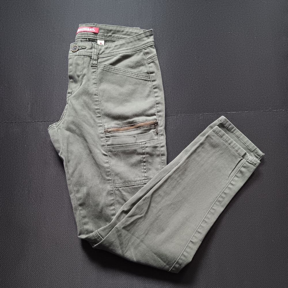Vintage Unionbay Y2K Cargo Pants 7 Army Green Utility Flap Pocket Skater Grunge